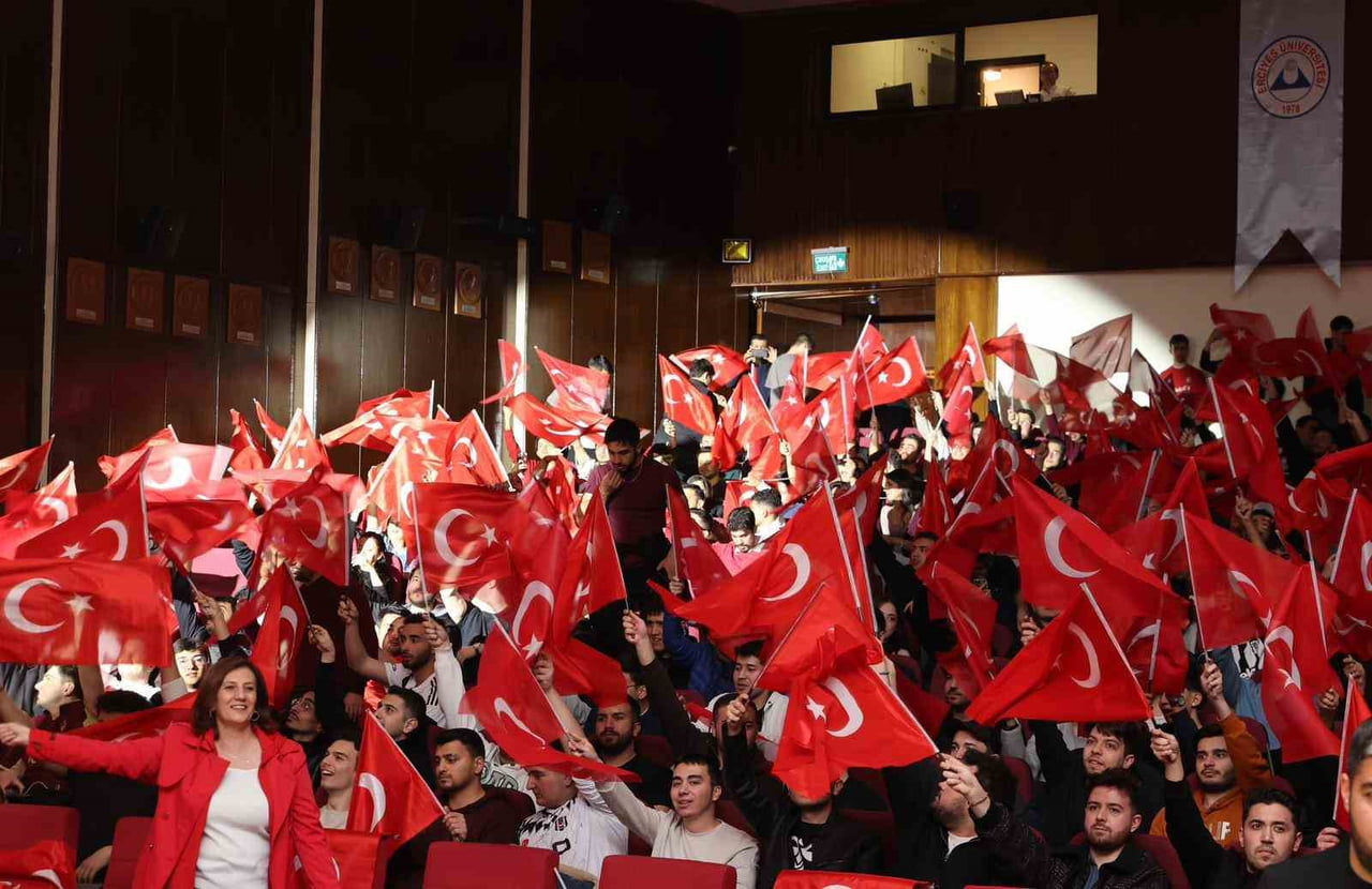 A MİLLİ FUTBOL TAKIMI'NIN ROMANYA MAÇININ ARDINDAN KOSOVA İLE OYNADIĞI KARŞILAŞMA DA ERCİYES...