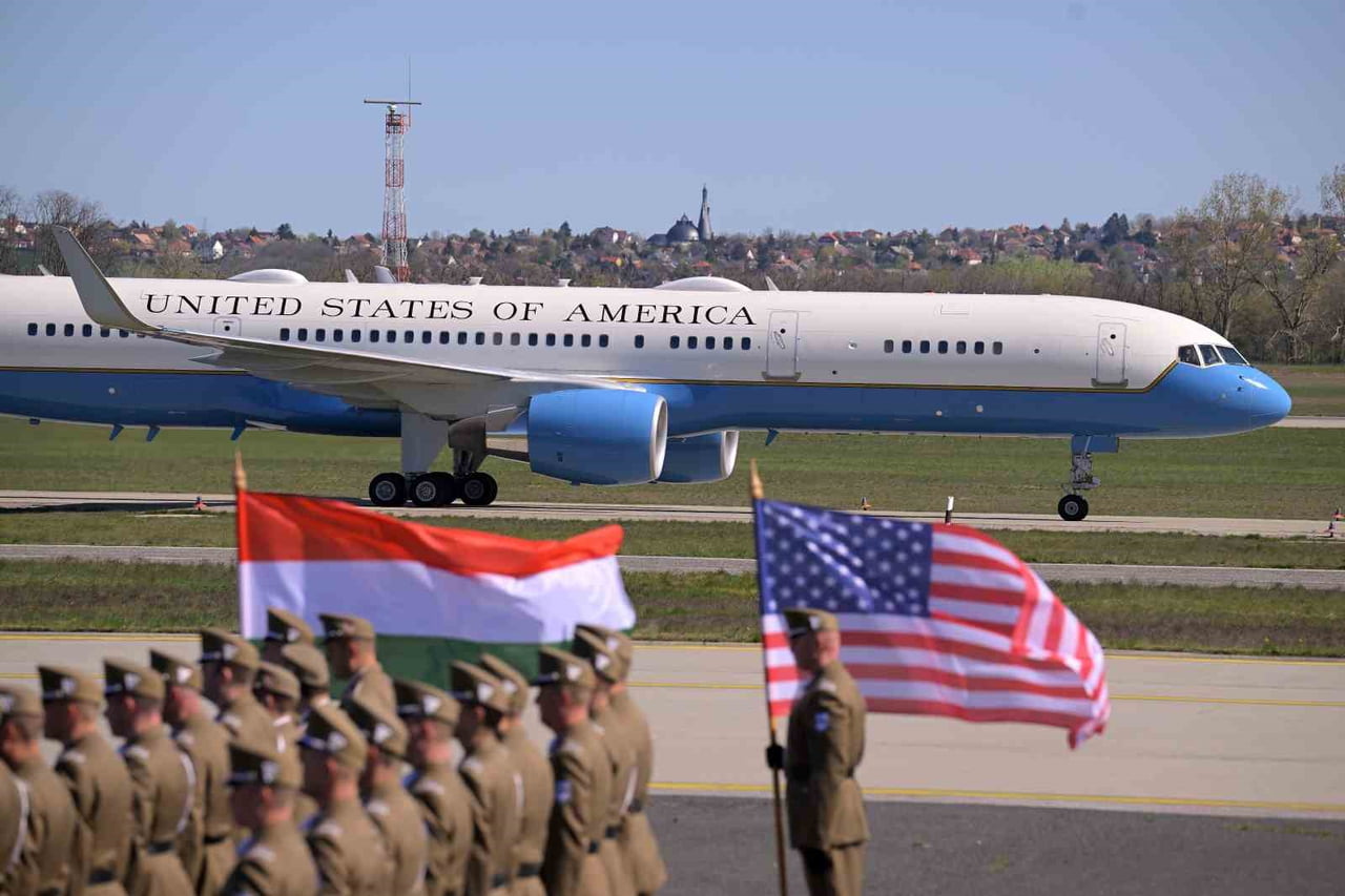 ABD BAŞKAN YARDIMCISI JAMES DAVİD VANCE, TRUMP YÖNETİMİNİN AVRUPA'DA ÖNEMLİ BİR MÜTTEFİKİ OLAN...