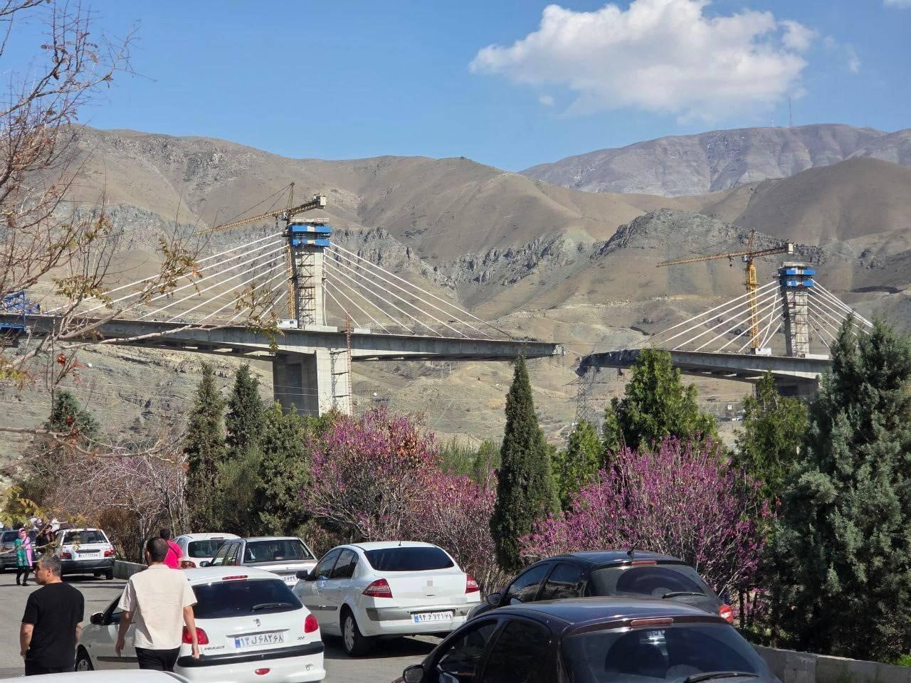 ABD VE İSRAİL’İN İRAN’A YÖNELİK ORTAK HAVA SALDIRILARINDA, ELBURZ EYALETİNE BAĞLI KEREC KENTİNDE...