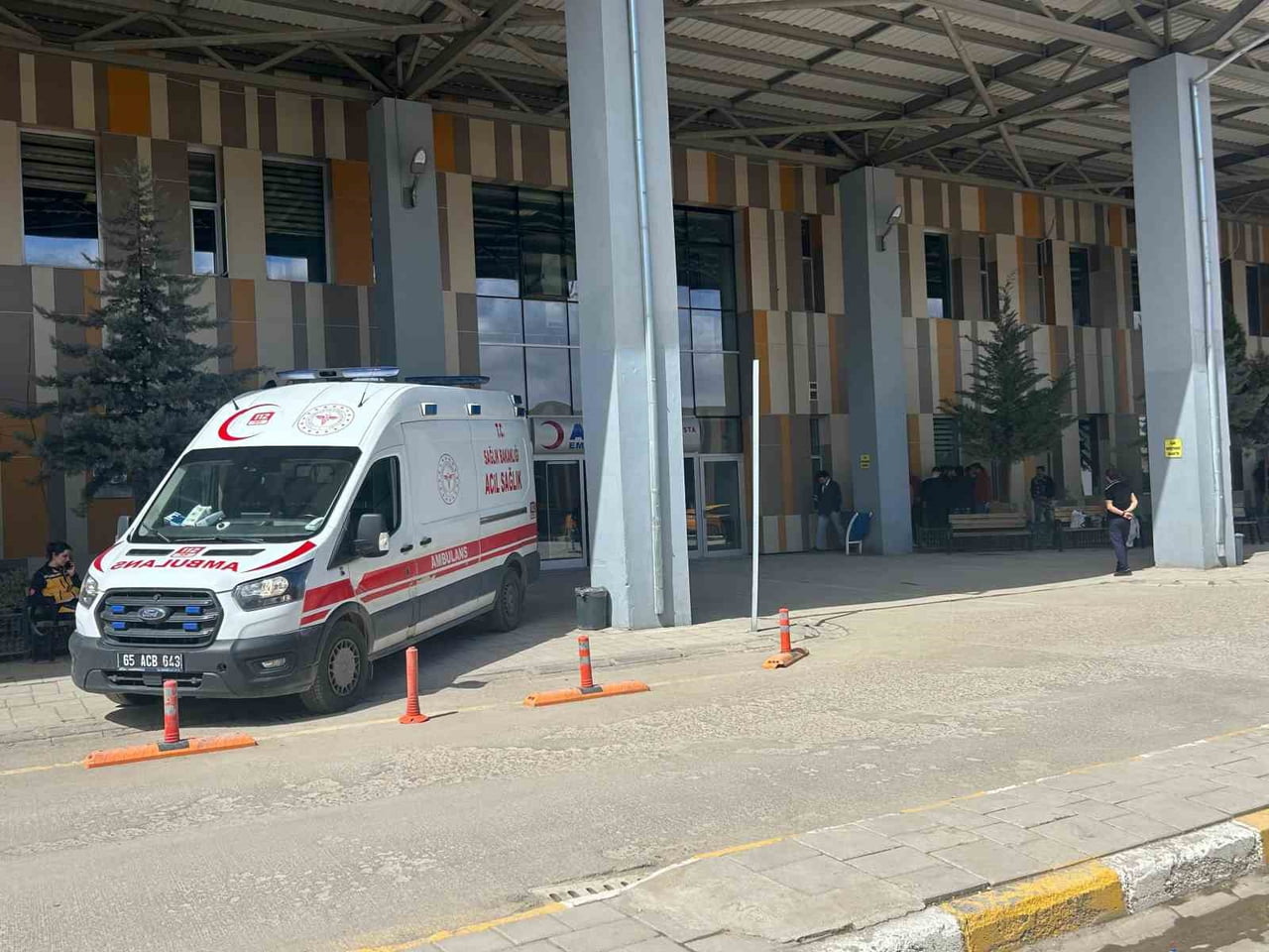 ACİL TIP UZMANI DR. MEHMET TATLI, MEVSİM GEÇİŞLERİNDE ARTAN ÜST SOLUNUM YOLU ENFEKSİYONLARINA...