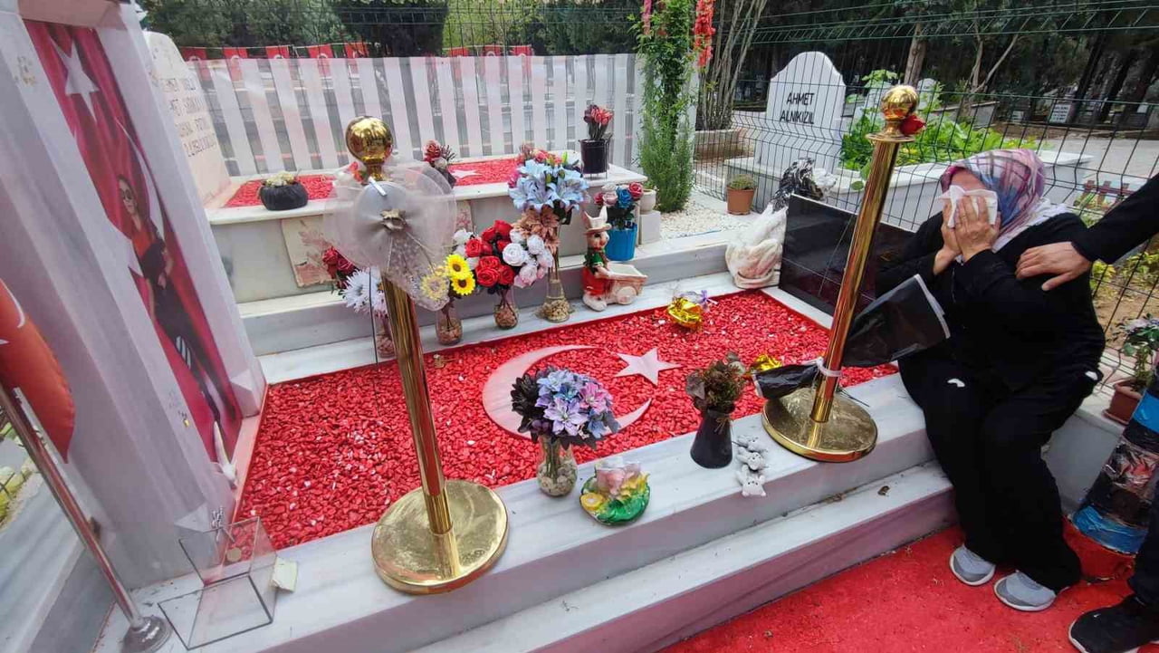 ACILI ANNE, MEZARIN DAĞITILDIĞINI VE BÜYÜK SAYGISIZLIK YAPILDIĞINI BELİRTEREK GÖZYAŞLARI İÇİNDE...