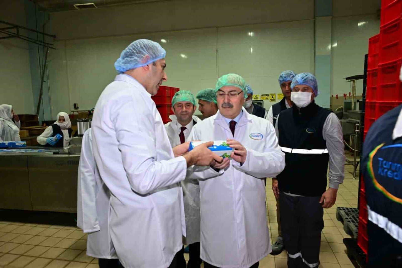 ACIPAYAM İLÇESİNDE KAMU HİZMETLERİNDEN EĞİTİME, GÜVENLİKTEN ÜRETİME KADAR BİRÇOK ALANDA...