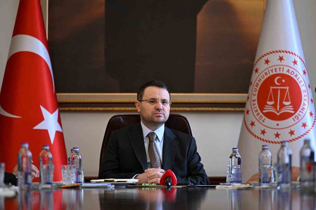 ADALET BAKANI AKIN GÜRLEK, NEVŞEHİRLİ İŞ İNSANLARI İLE BİR ARAYA GELDİ. ADALET BAKANI AKIN GÜRLEK...