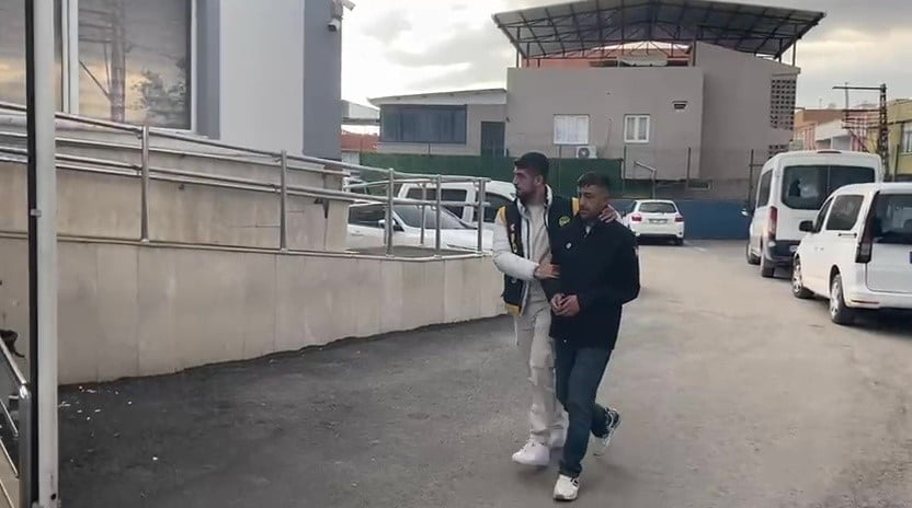 ADANA'DA KESİNLEŞMİŞ HAPİS CEZASIYLA ARANAN 4 HÜKÜMLÜ YAKALANDI.