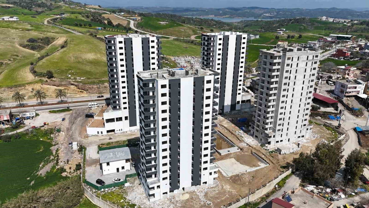 ADANA’DA HAYATA GEÇİRDİKLERİ PROJELERLE DİKKAT ÇEKEN BAKIZ İNŞAAT, KENTİN GELİŞİMİNE KATKI SUNMAYA...