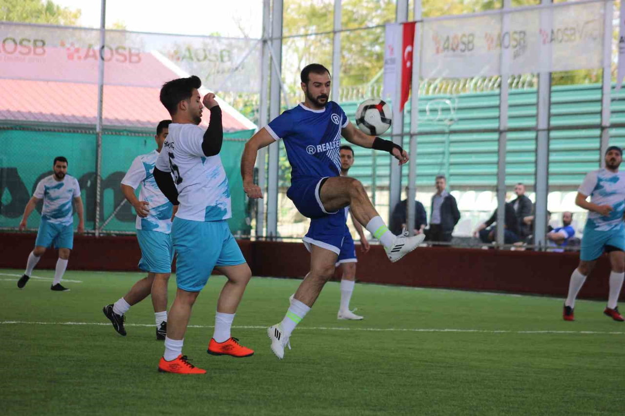 ADANA HACI SABANCI ORGANİZE SANAYİ BÖLGESİ (AOSB) TARAFINDAN DÜZENLENEN 12. GELENEKSEL FUTBOL...