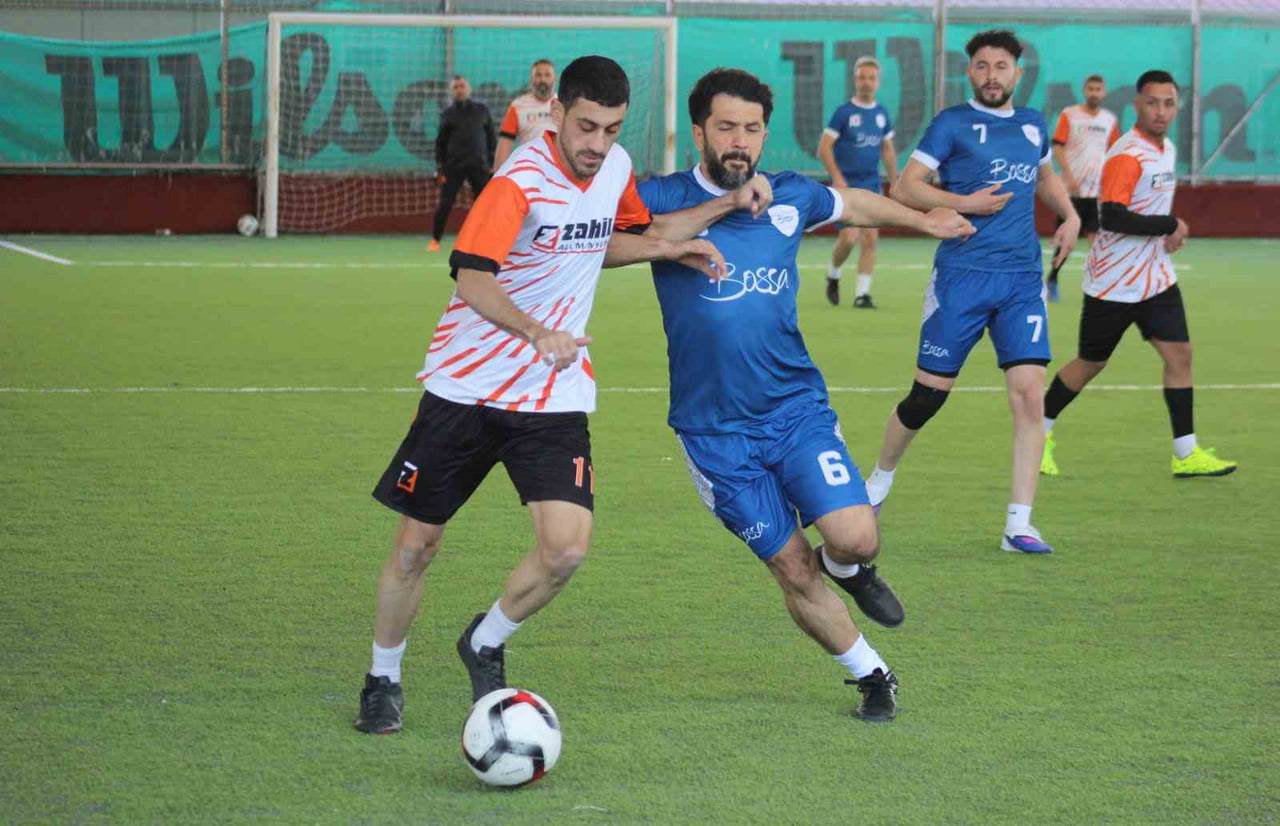 ADANA HACI SABANCI ORGANİZE SANAYİ BÖLGESİ (AOSB) TARAFINDAN DÜZENLENEN 12. GELENEKSEL FUTBOL...