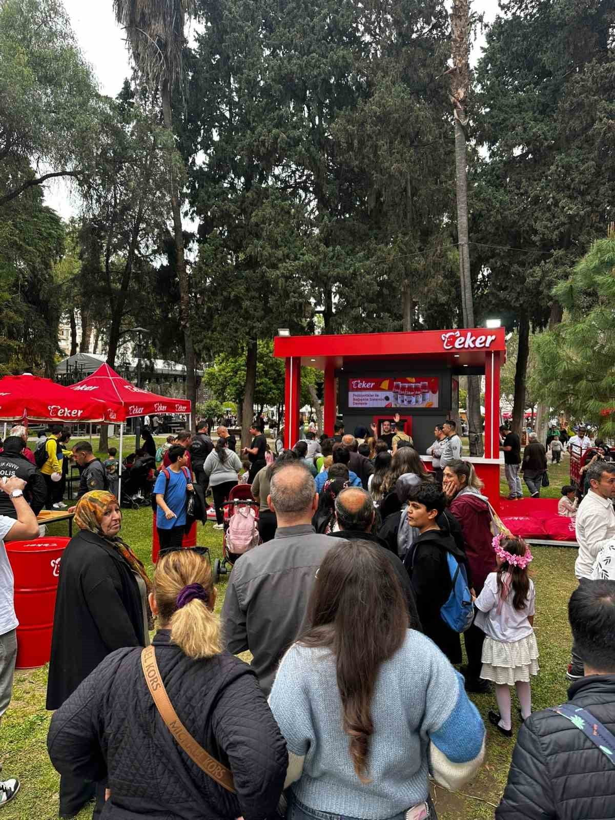ADANA’NIN SİMGESİ HALİNE GELEN, MİS KOKUSUYLA NİSAN AYINDA ŞEHRE BENZERSİZ BİR ATMOSFER SUNAN...