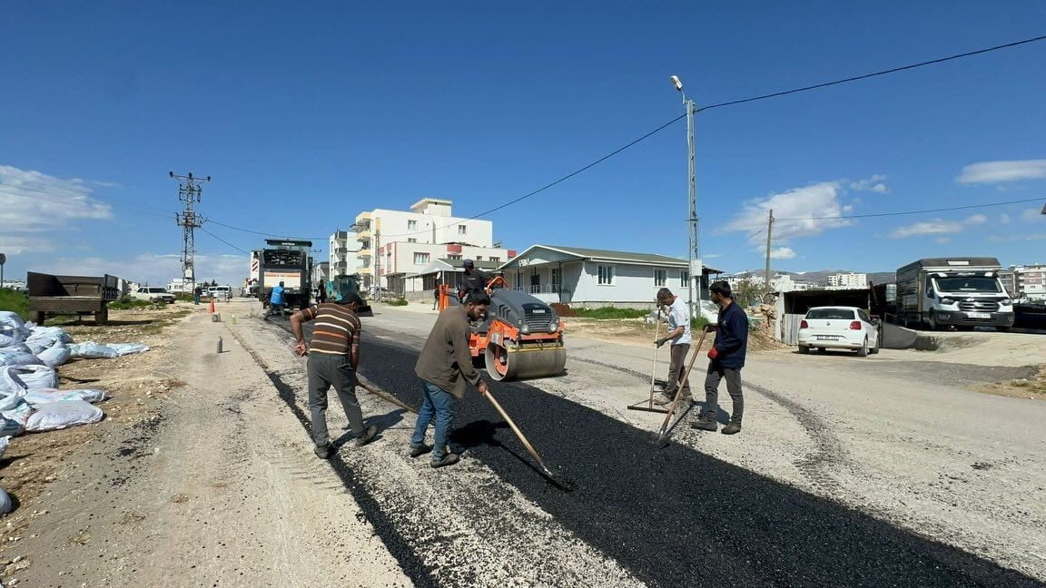 ADIYAMAN BELEDİYESİ, DEĞİŞKEN HAVA KOŞULLARINA RAĞMEN SAHA ÇALIŞMALARINI PLANLI VE KOORDİNELİ...