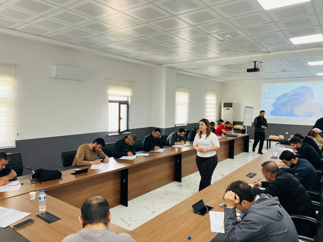 ADIYAMAN İL SAĞLIK MÜDÜRLÜĞÜ TARAFINDAN, ADIYAMAN HAVALİMANI PERSONELİNE YÖNELİK İLK YARDIM...