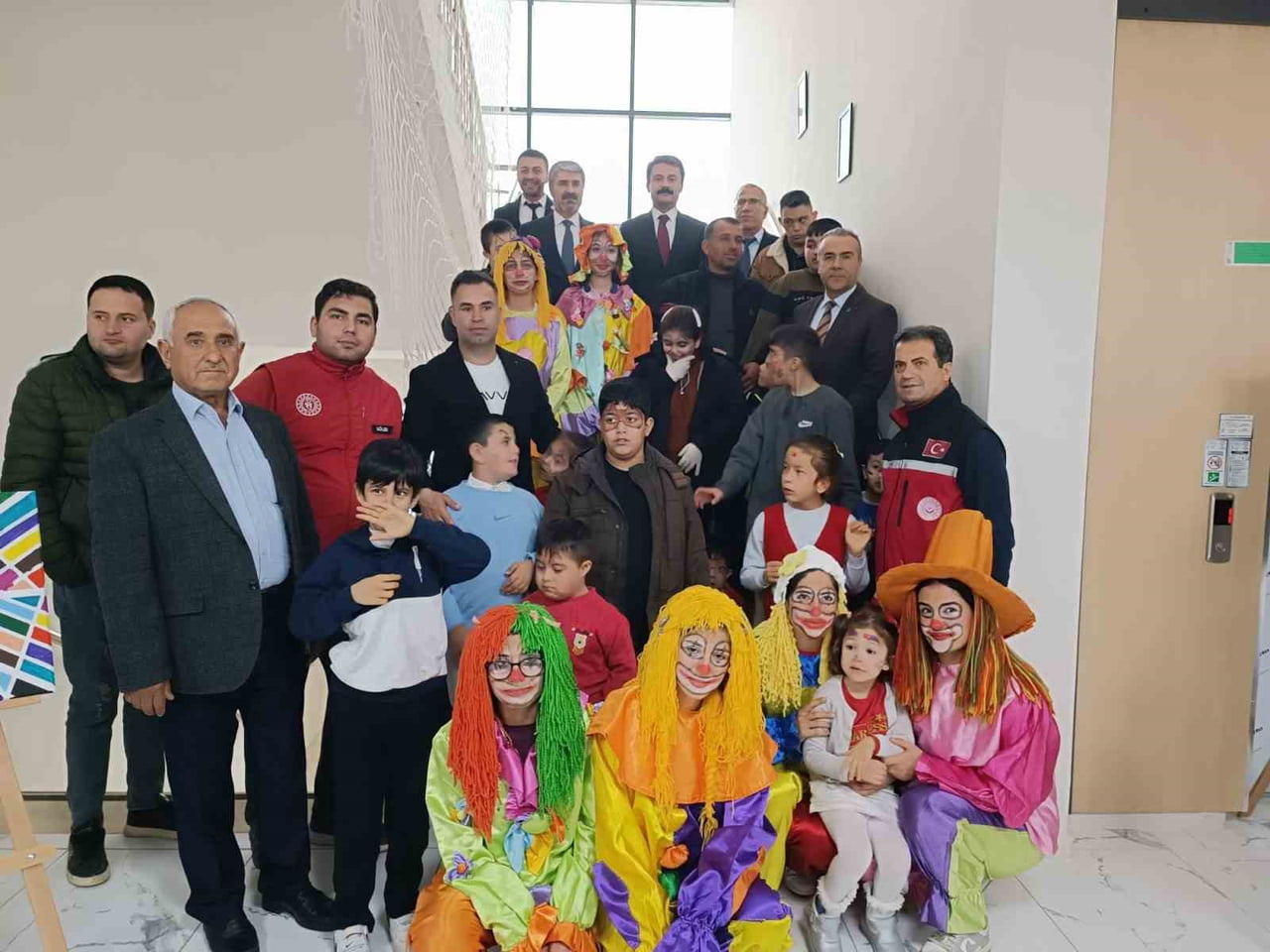 ADIYAMAN’IN BESNİ KAYMAKAMI AHMET OĞUZ ASLAN, DÜNYA OTİZM FARKINDALIK GÜNÜ KAPSAMINDA BESNİ ÖZEL...