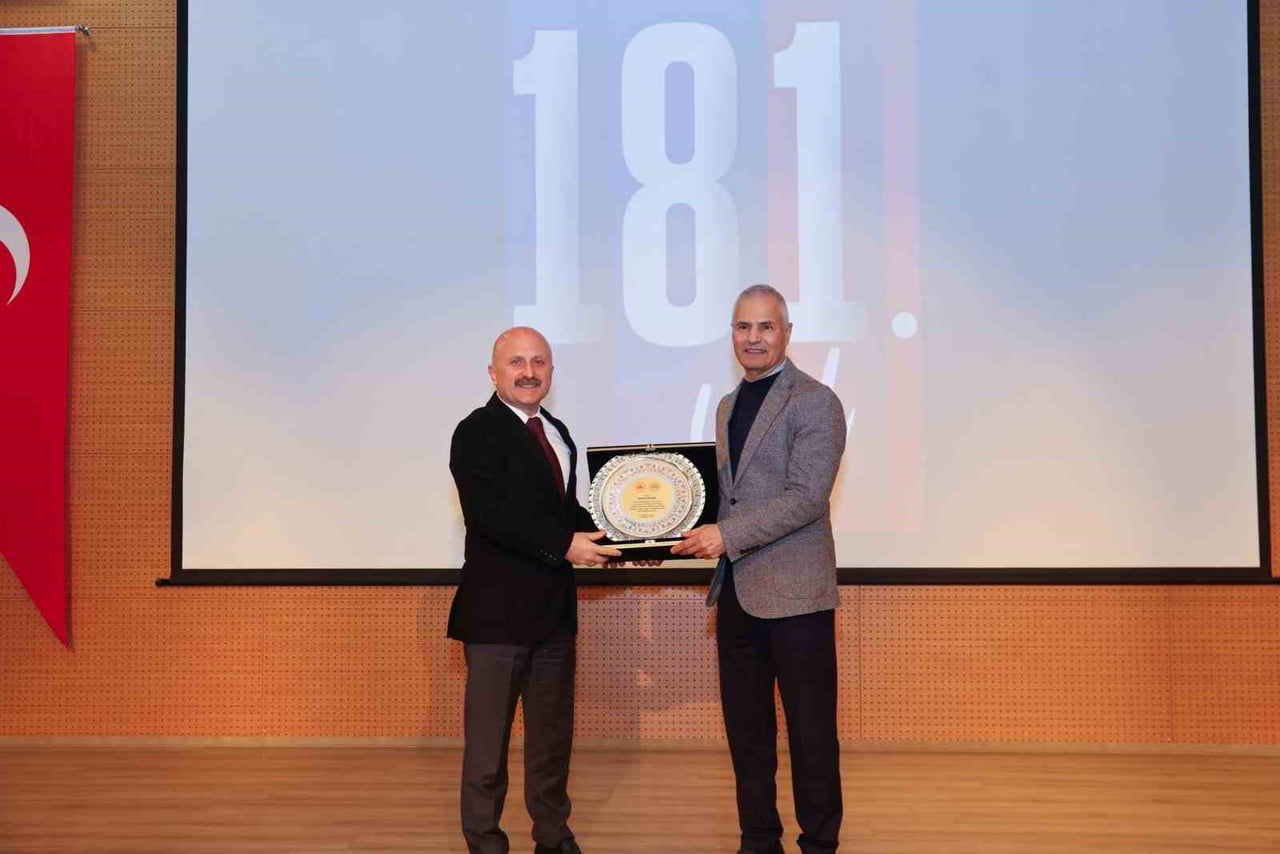 ADIYAMAN VALİSİ OSMAN VAROL, İL EMNİYET MÜDÜRLÜĞÜ TARAFINDAN DÜZENLENEN GÜVENLİ SÜRÜŞ EĞİTİM...