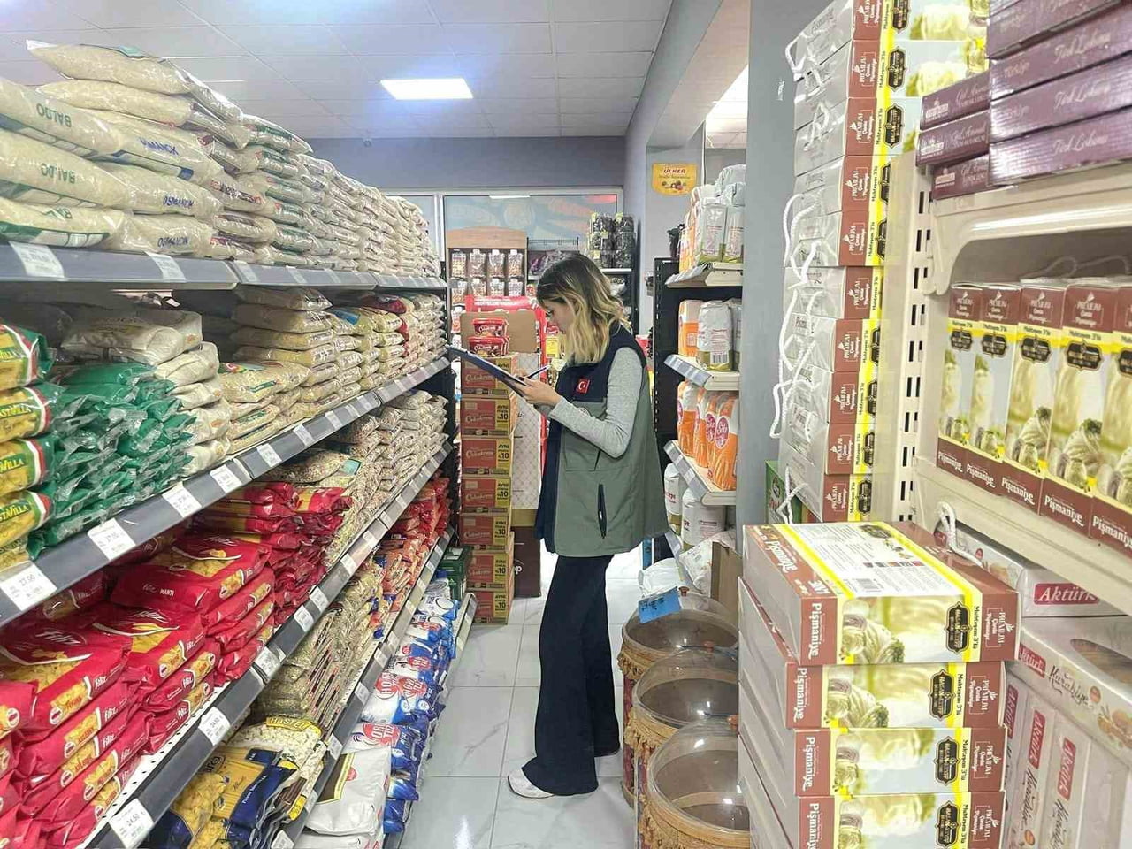 AFYONKARAHİSAR'DA TARIM ÜRÜNLERİ FİYAT İZLEME SİSTEMİ (TÜFİS) ÇERÇEVESİNDE MARKET VE KASAPLARA...