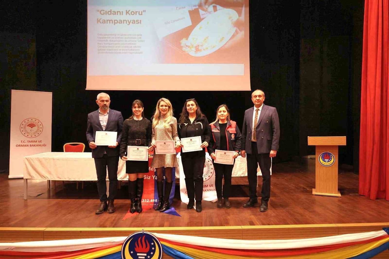 AFYONKARAHİSAR’DA ÖĞRENCİLERE YÖNELİK GÜVENLİ GIDA SEMİNERİ GERÇEKLEŞTİRİLDİ.