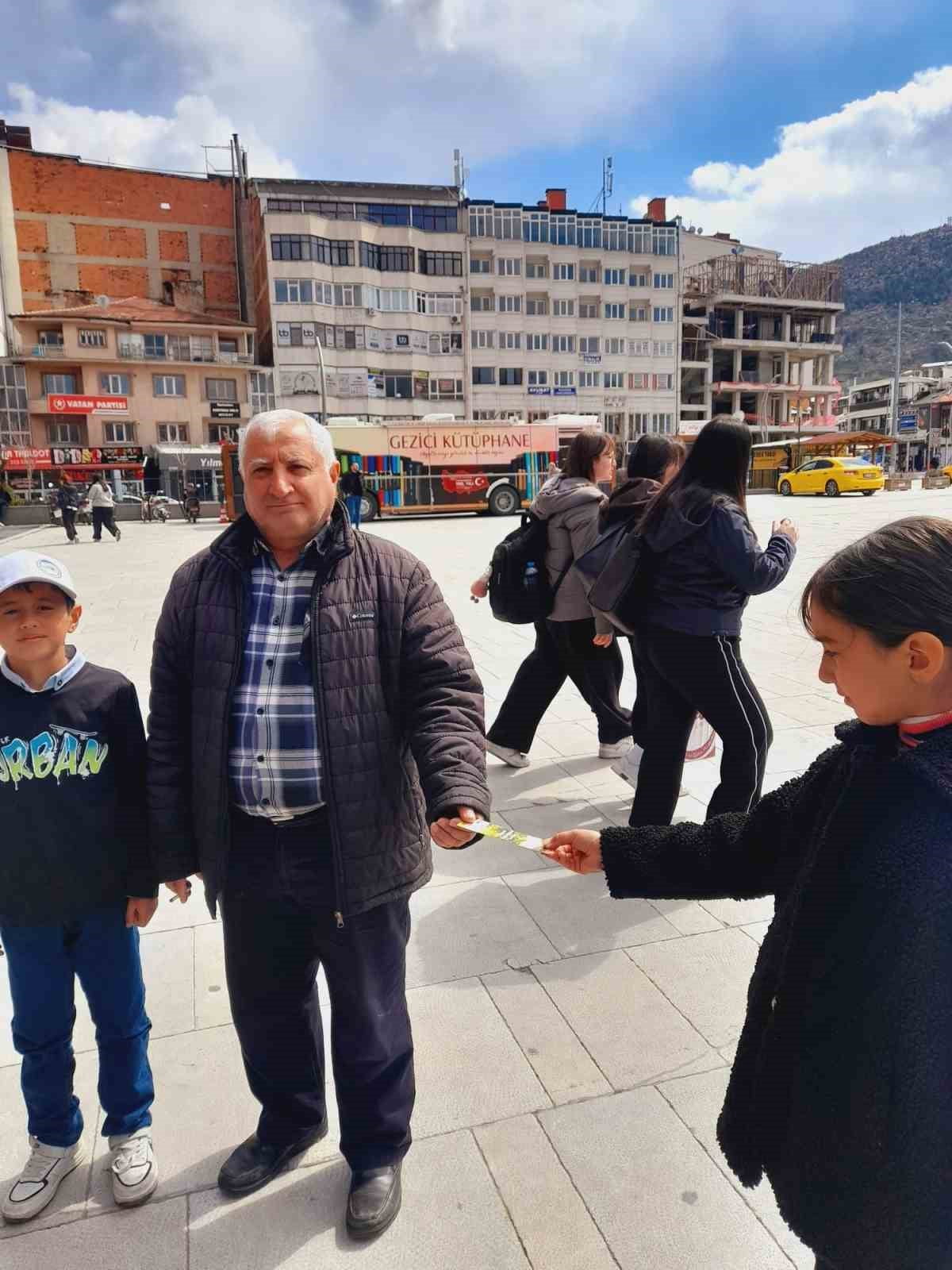 AFYONKARAHİSAR VALİLİĞİ, İL MİLLİ EĞİTİM MÜDÜRLÜĞÜ VE AFYONKARAHİSAR YEŞİLAY ŞUBESİ'NİN ORTAKLAŞA...