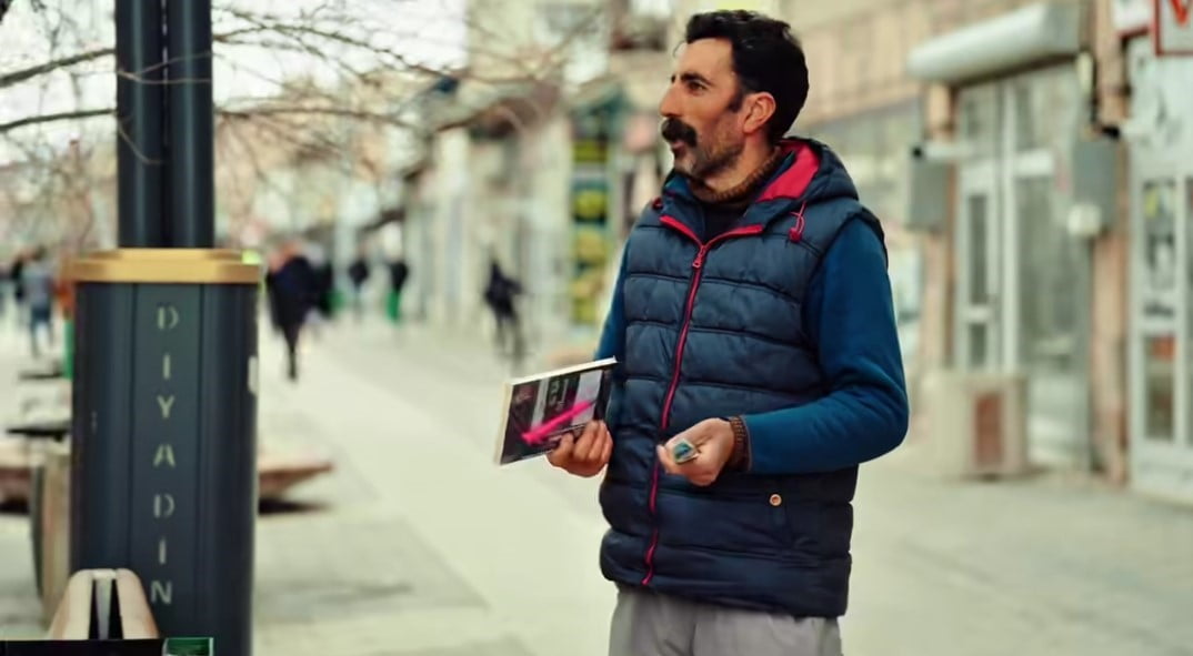 AĞRI'NIN DİYADİN İLÇESİNDE 62. KÜTÜPHANE HAFTASI KAPSAMINDA DİYADİN'DE HAYATA GEÇİRİLEN "SOKAKTA...