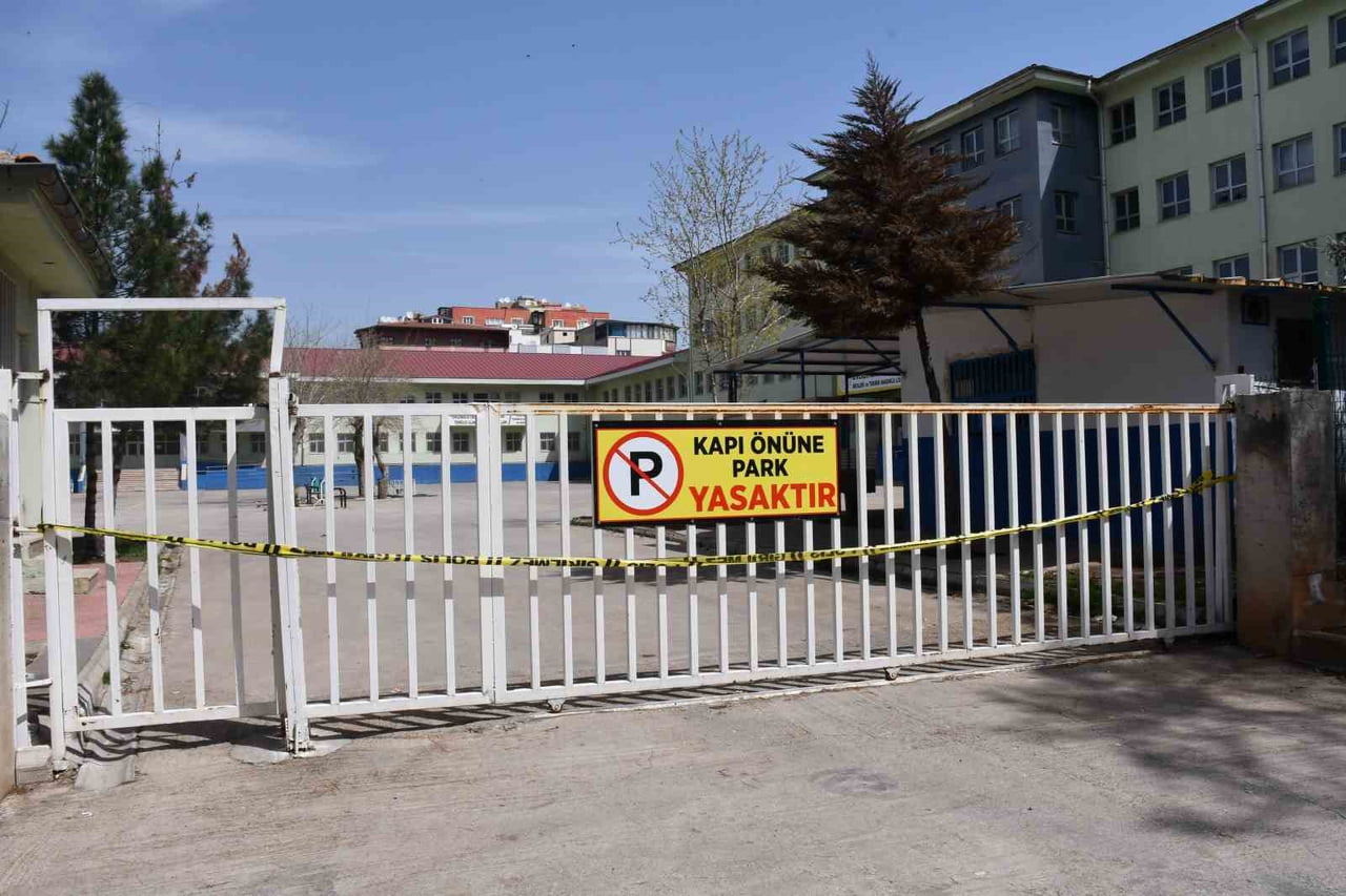 AHMET KOYUNCU MESLEKİ VE TEKNİK ANADOLU LİSESİ