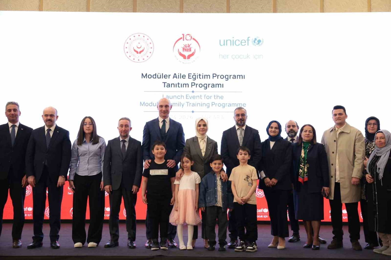 AİLE VE SOSYAL HİZMETLER BAKANI MAHİNUR ÖZDEMİR GÖKTAŞ, KAHRAMANMARAŞ'TA BİR ORTAOKULDA MEYDANA...