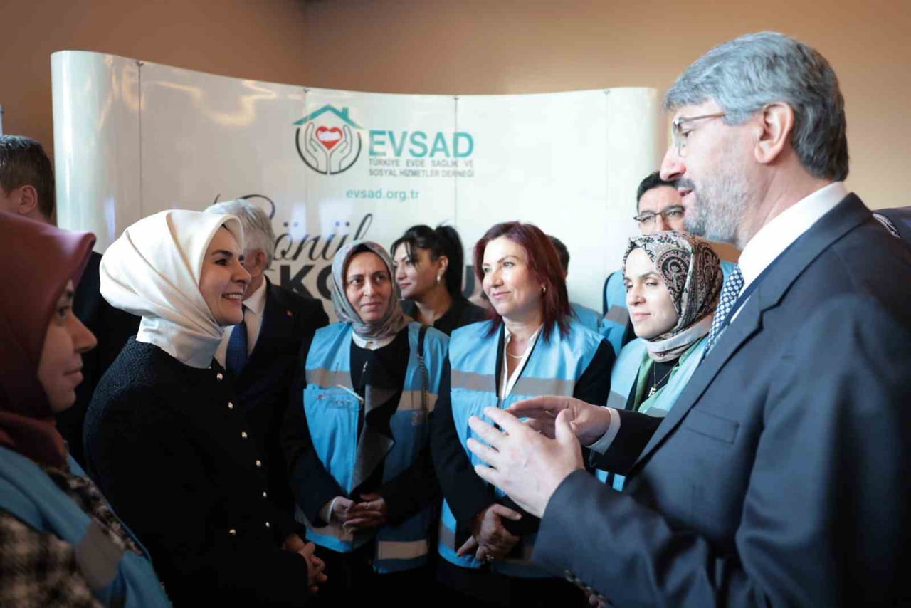 AİLE VE SOSYAL HİZMETLER BAKANI MAHİNUR ÖZDEMİR GÖKTAŞ, "SOSYAL MEDYA DÜZENLEMESİNİN TEMEL...