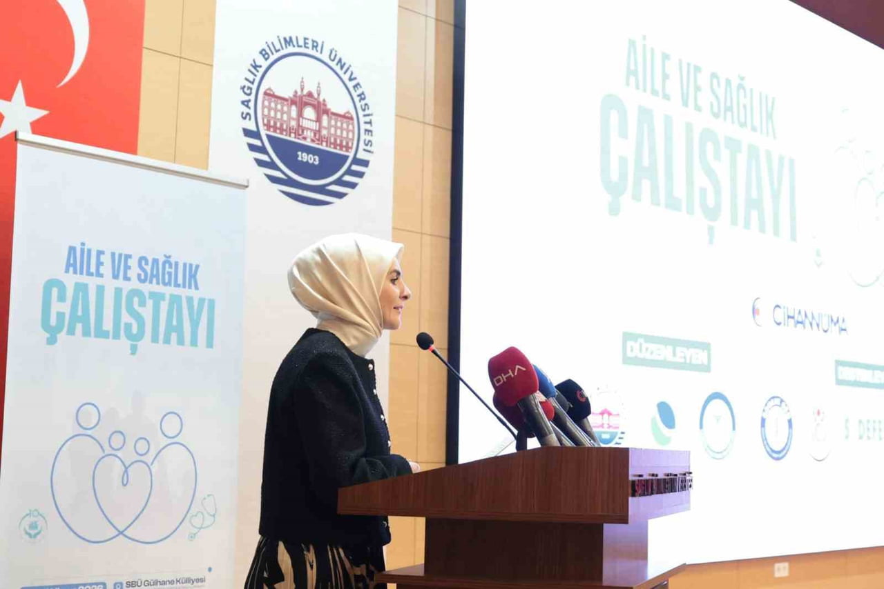 AİLE VE SOSYAL HİZMETLER BAKANI MAHİNUR ÖZDEMİR GÖKTAŞ, "SOSYAL MEDYA DÜZENLEMESİNİN TEMEL...