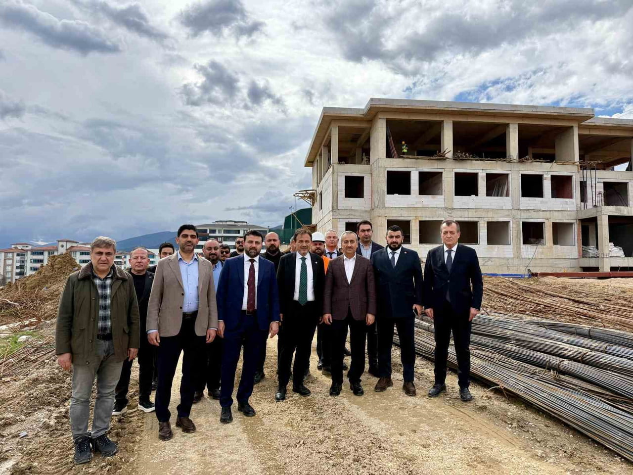 AK PARTİ KARABÜK MİLLETVEKİLLERİ CEM ŞAHİN VE ALİ KESKİNKILIÇ İLE AK PARTİ KARABÜK İL BAŞKANI...