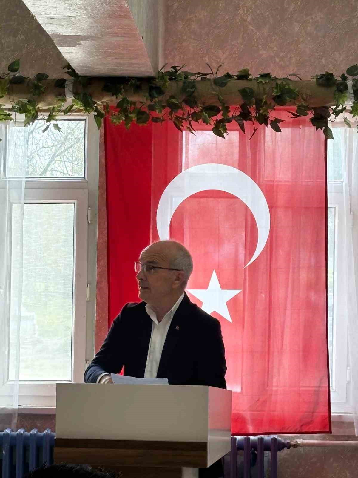 AK PARTİ MANYAS İLÇE TEŞKİLATI MUHTARLARLA İSTİŞARE TOPLANTISI YAPTI