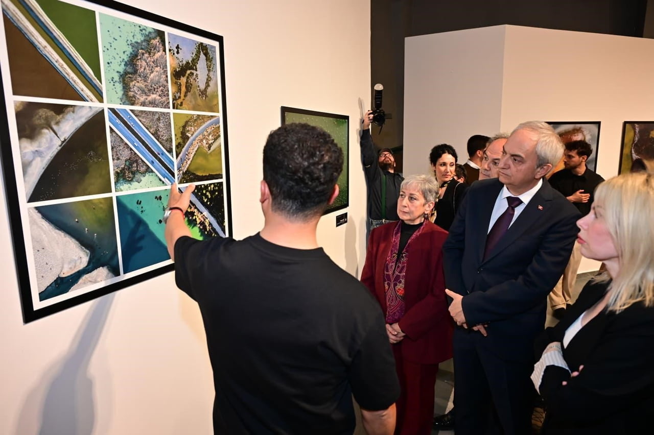 AKDENİZ ÜNİVERSİTESİ GÜZEL SANATLAR FAKÜLTESİ FOTOĞRAF BÖLÜMÜ’NÜN GELENEKSEL HALE GELEN KARMA...