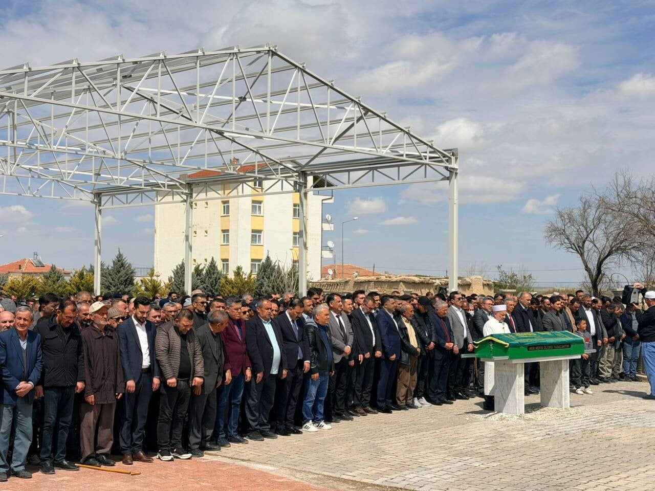 AKSARAY'DA OYNANAN TÜRKİYE-MACARİSTAN HENTBOL MİLLİ MAÇINDA KALP KRİZİ GEÇİREREK HAYATINI KAYBEDEN...