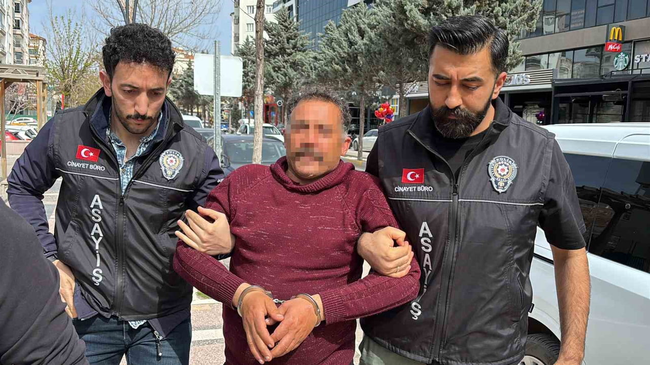 AKSARAY’DA AŞIRI ALKOL ALDIKTAN SONRA BİNDİĞİ ARAÇLA HEM ESKİ KAYINPEDERİ OLAN HEM DE ÖZ AMCASI...