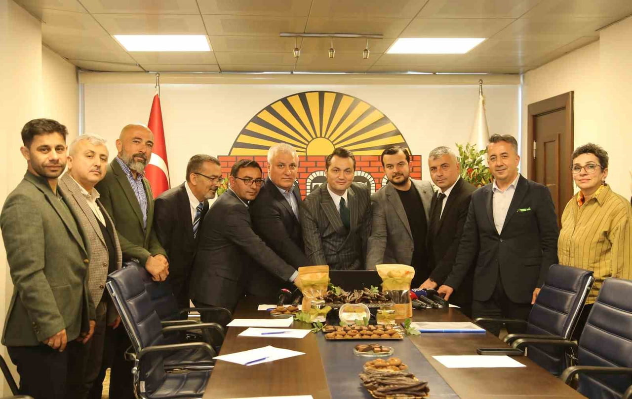 ALANYA KEÇİBOYNUZU COĞRAFİ İŞARET BAŞVURU SÜRECİ KONULU TOPLANTI ALANYA TİCARET VE SANAYİ ODASI...