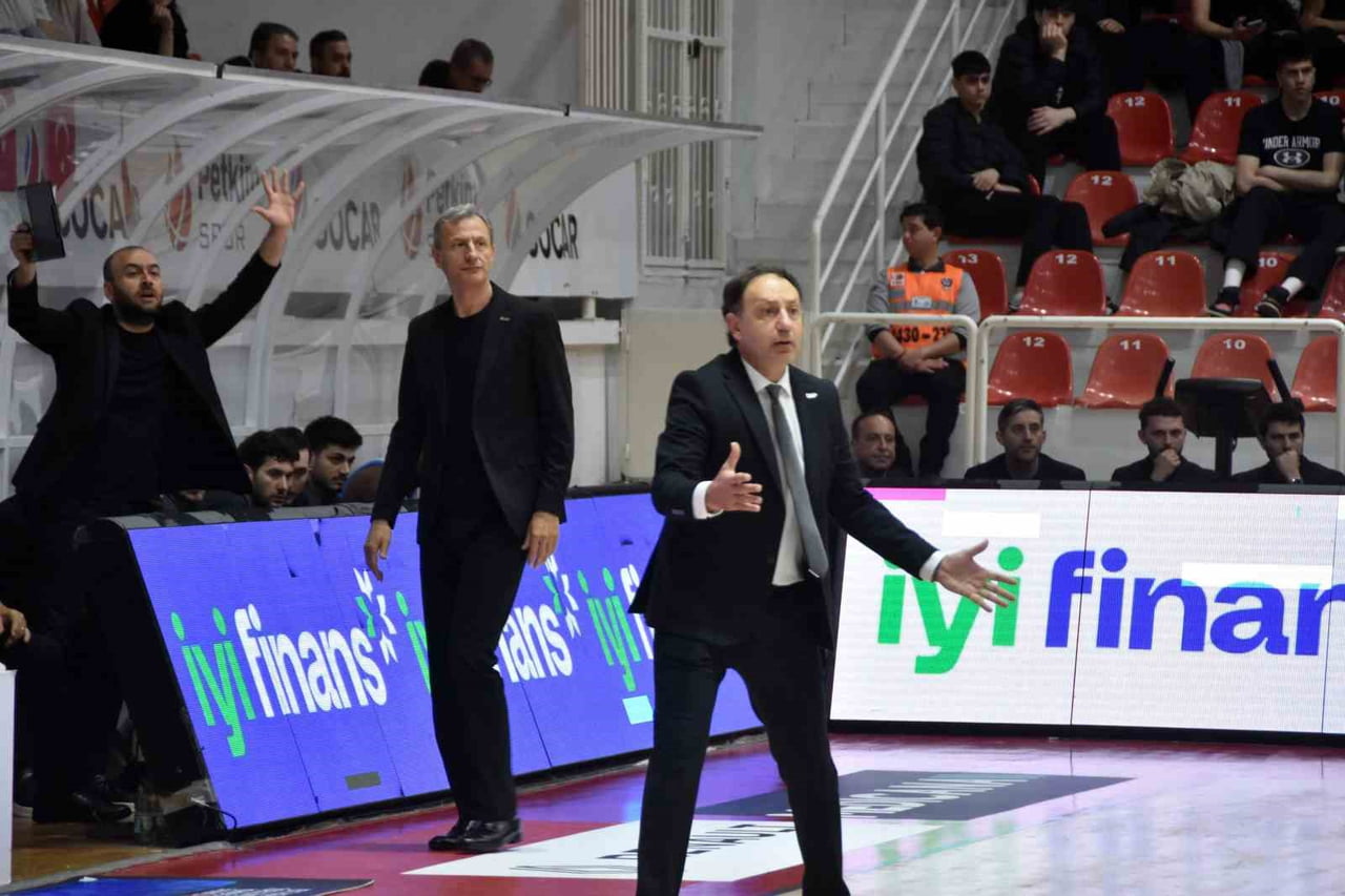 ALİAĞA PETKİMSPOR BAŞANTRENÖRÜ ORHUN ENE, "ALİAĞA PETKİMSPOR, TÜRK BASKETBOLUNA DEĞER KATAN BİR...