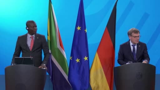 Almanya Dışişleri Bakanı Johann Wadephul ile Güney Afrika Dışişleri Bakanı Ronald Lamola...