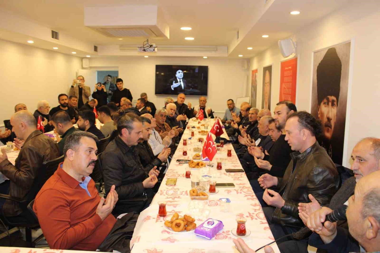 ALPARSLAN TÜRKEŞ ALİAĞA'DA ANILDI