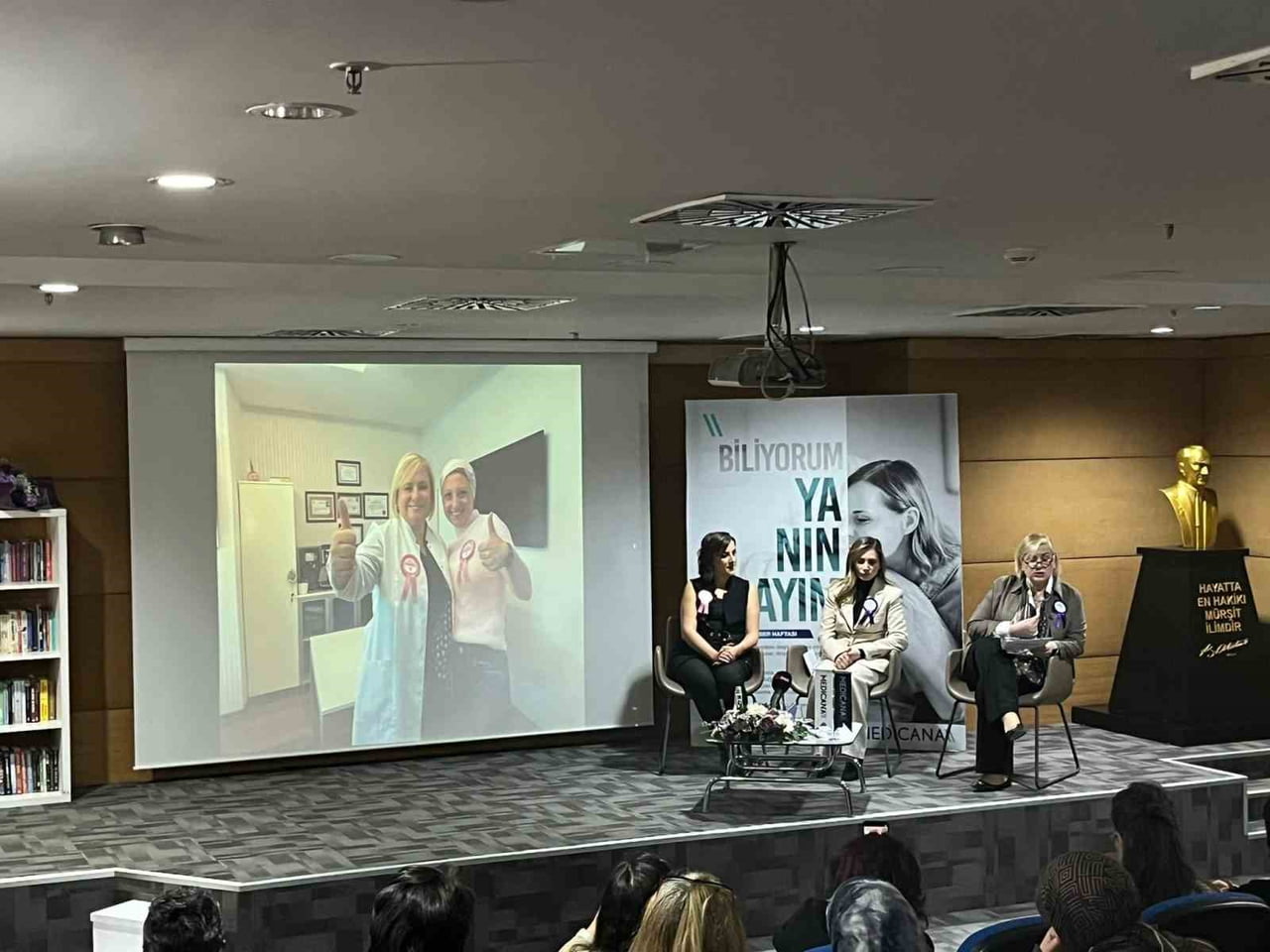 ANKARA’DA GERÇEKLEŞTİRİLEN "KÜLLERİNDEN DOĞAN IŞIKLARA" BAŞLIKLI PANELDE, KANSERLE MÜCADELEDE...