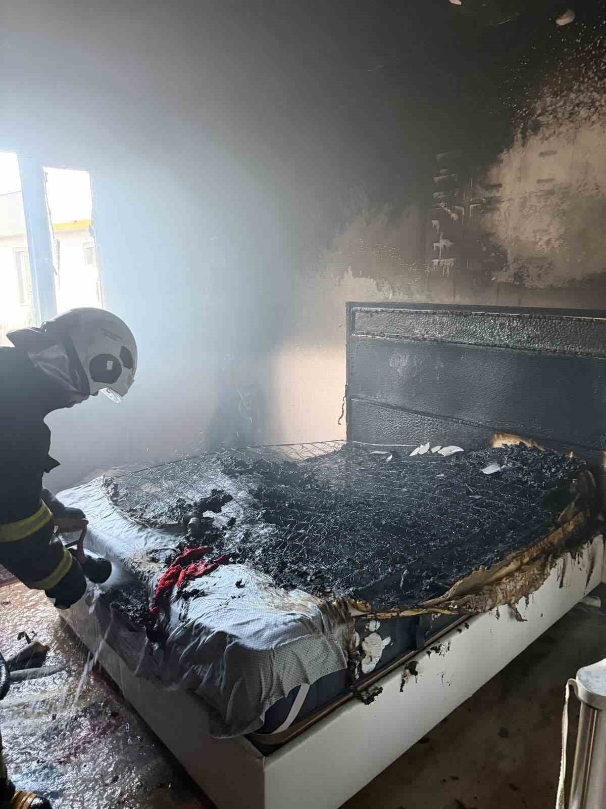 ANTAKYA'DA EV YANGINI