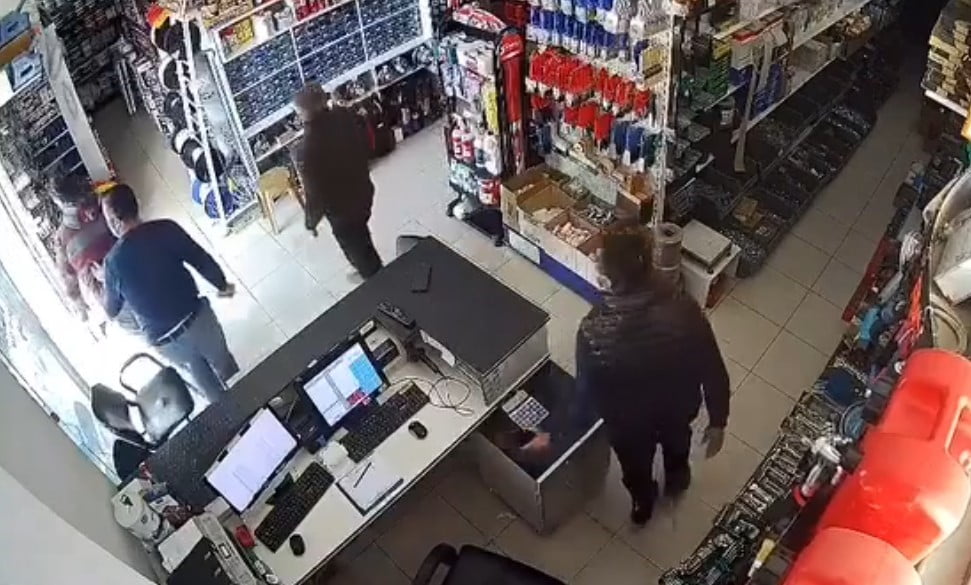 ANTALYA'NIN DEMRE İLÇESİ AÇIKLARINDA BU SABAH 5 DAKİKA ARAYLA MEYDANA GELEN 3.5 VE 4.7...