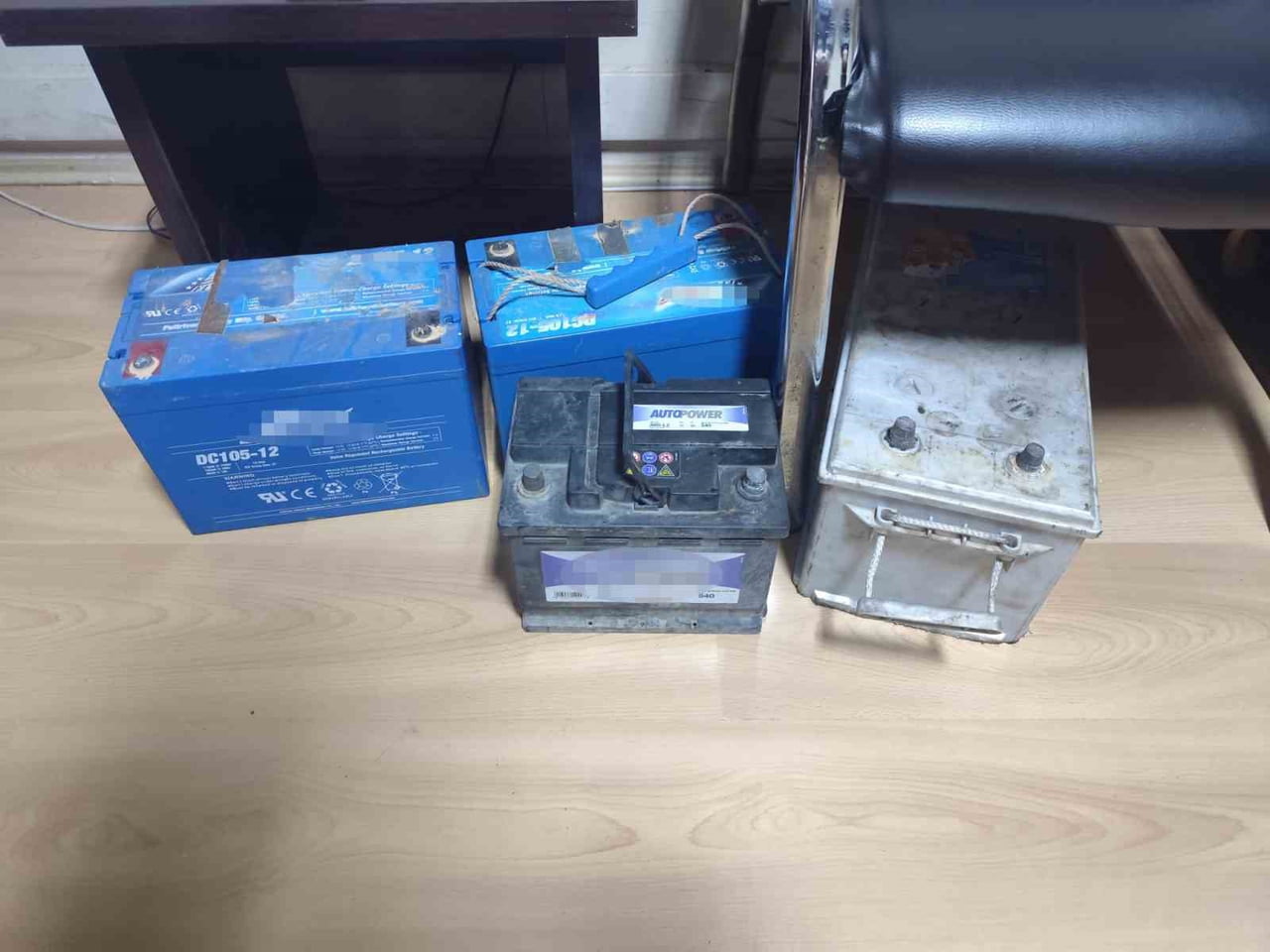 ANTALYA'NIN KUMLUCA İLÇESİNDE AYNI GÜN İÇERİSİNDE 6 AYRI ARAÇTAN AKÜ HIRSIZLARI, POLİS EKİPLERİ...