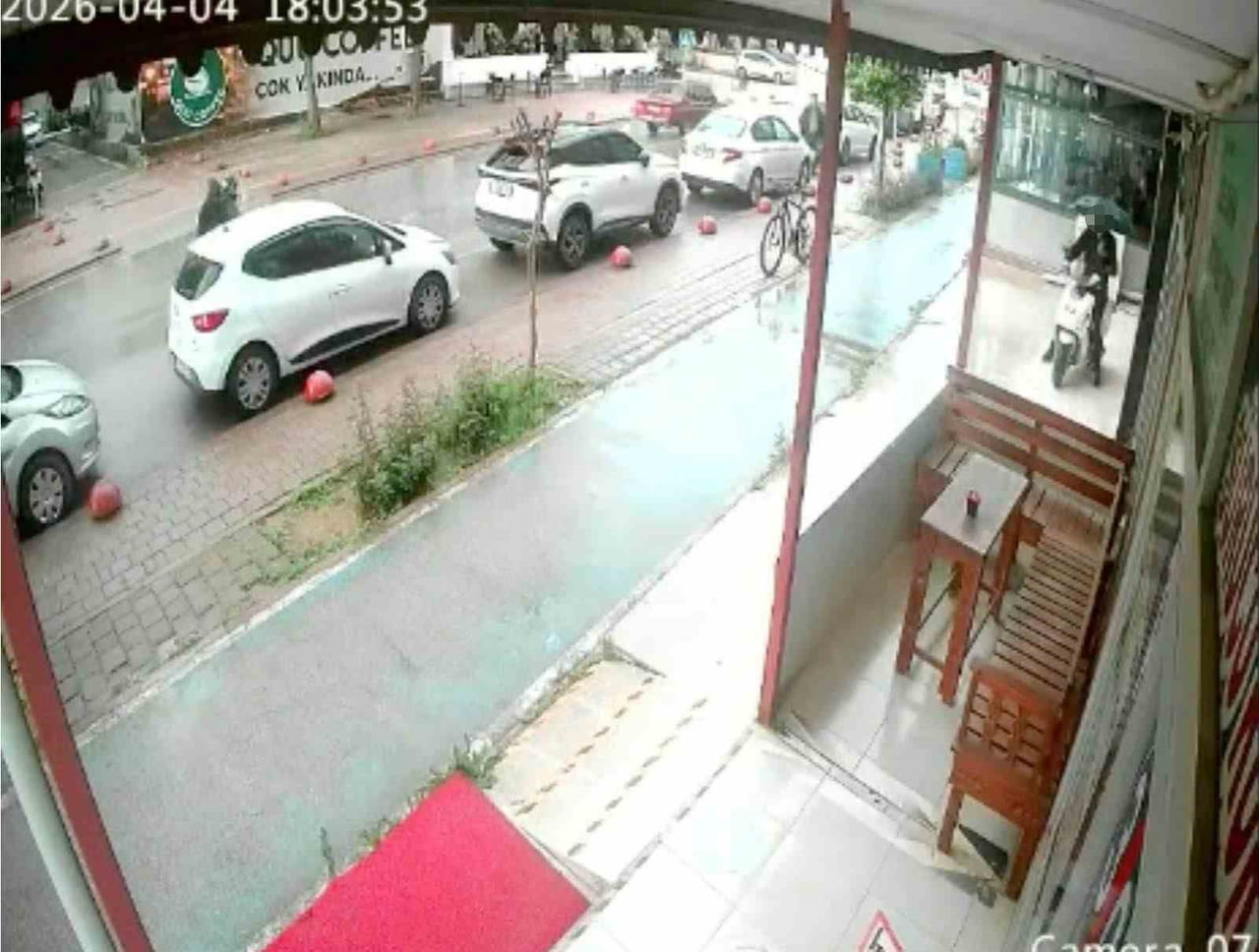 ANTALYA'NIN SERİK İLÇESİNDE ÇALDII BİSİKLETLE SEYİR HALİNDEYKEN GÖZÜNE PARK HALİNDEKİ MOTOSİKLETİ...