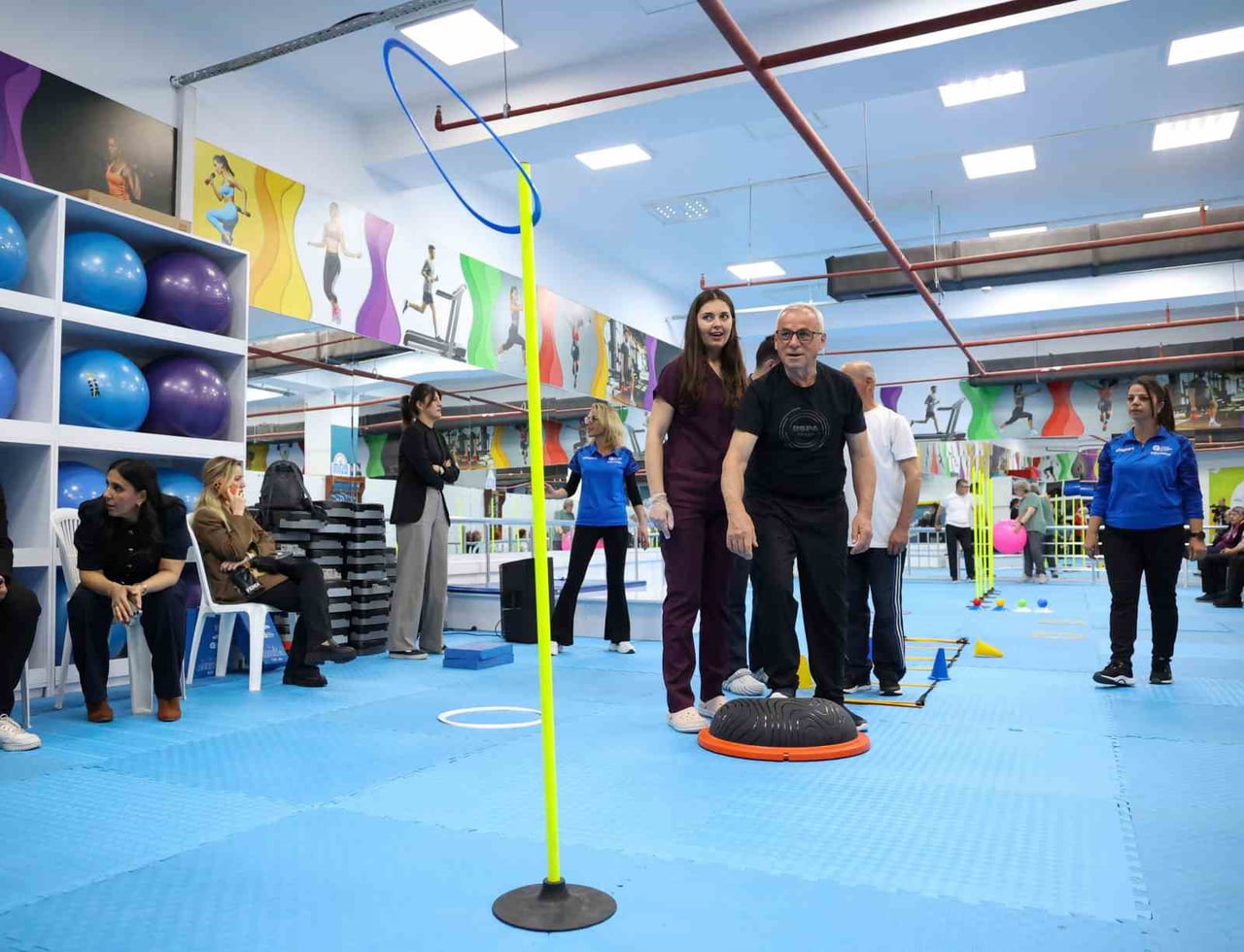 ANTALYA BÜYÜKŞEHİR BELEDİYESİ, 11 NİSAN DÜNYA PARKİNSON GÜNÜ KAPSAMINDA PARKİNSON HASTALARINA...