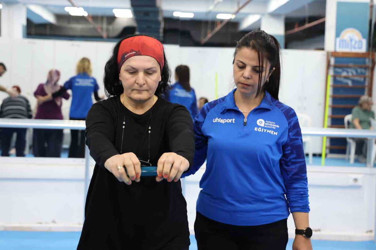 ANTALYA BÜYÜKŞEHİR BELEDİYESİ, 11 NİSAN DÜNYA PARKİNSON GÜNÜ KAPSAMINDA PARKİNSON HASTALARINA...