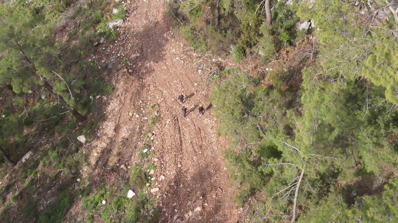 ANTALYA’DA YÜRÜYÜŞ İÇİN ÇIKTIĞI DAĞLIK ALANDA YOLUNU KAYBEDEN ŞAHIS AFAD EKİPLERİ TARAFINDAN YERİ...