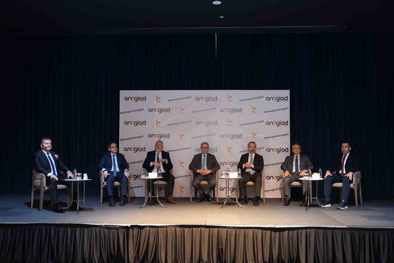 ANTALYA GENÇ İŞ İNSANLARI DERNEĞİ (ANTGİAD), NİSAN AYI GENİŞLETİLMİŞ ÜYE TOPLANTISI KAPSAMINDA...