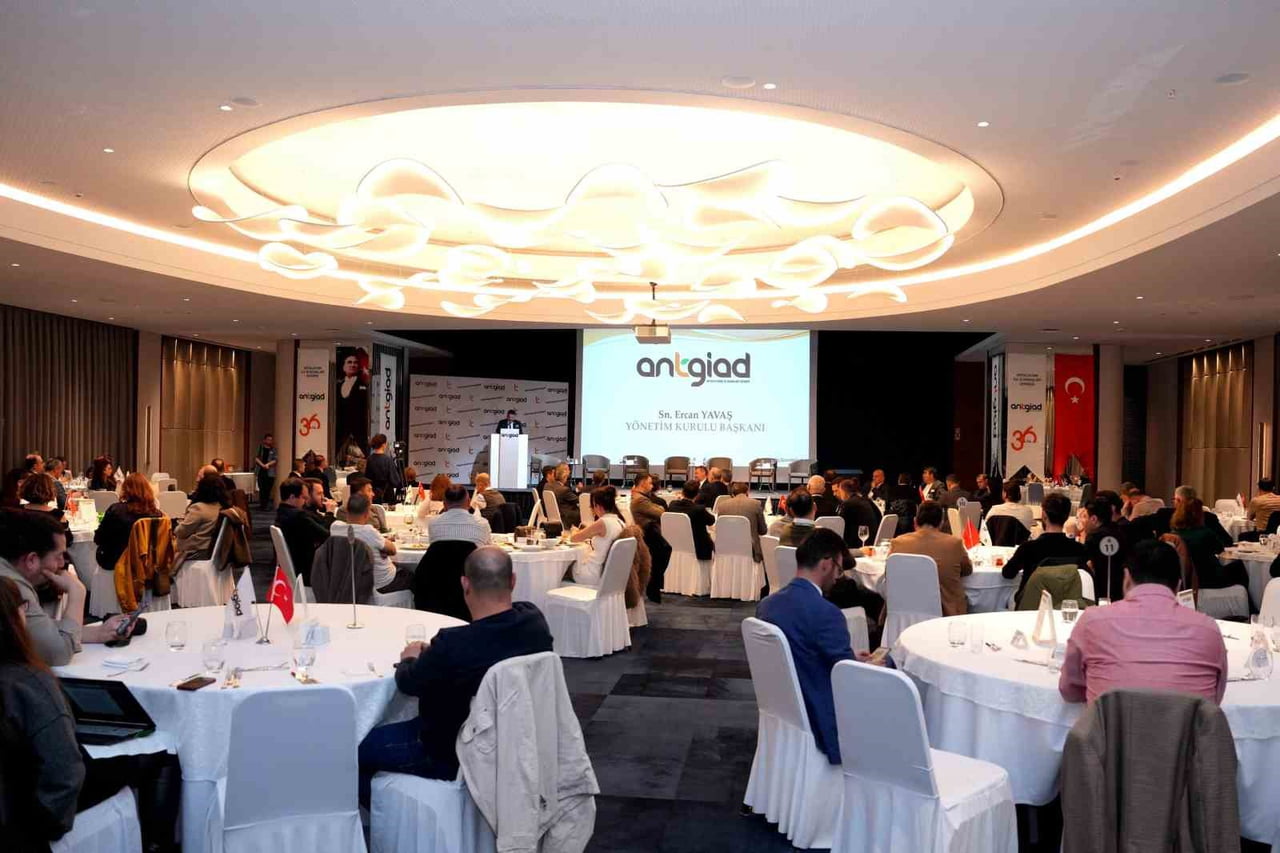 ANTALYA GENÇ İŞ İNSANLARI DERNEĞİ (ANTGİAD), NİSAN AYI GENİŞLETİLMİŞ ÜYE TOPLANTISI KAPSAMINDA...