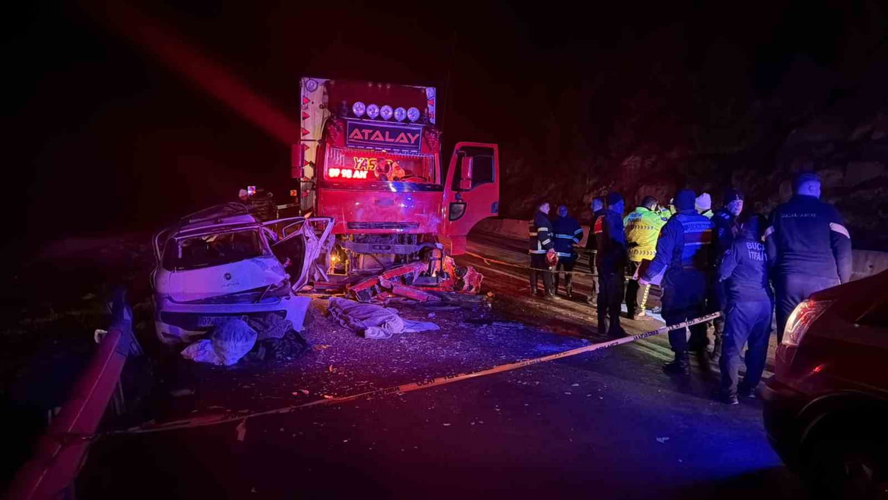 ANTALYA-ISPARTA KARAYOLUNDA MEYDANA GELEN TRAFİK KAZASINDA İLK BELİRLEMELERE GÖRE 1 KİŞİ HAYATINI...