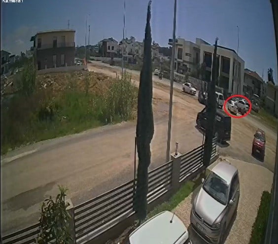 ANTALYA’NIN MANAVGAT İLÇESİNDE KONTROLSÜZ KAVŞAKTA MOTOSİKLET İLE OTOMOBİLİN ÇARPIŞMASI SONUCU...