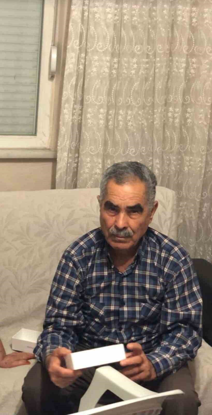 ANTALYA’NIN MANAVGAT İLÇESİNDE KULLANDIĞI HAZİNE ARAZİSİNDE TESPİT YAPACAK EKİBİ BEKLEYEN MEHMET...