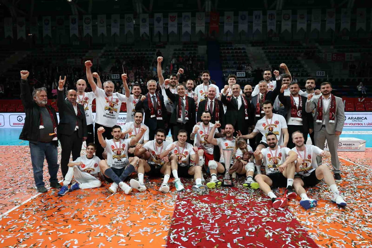 ARABİCA COFFEE HOUSE ERKEKLER 1. LİG PLAY-OFF FİNALİNDE KOCAELİ BÜYÜKŞEHİR BELEDİYESİ KAĞIT SPOR'U...