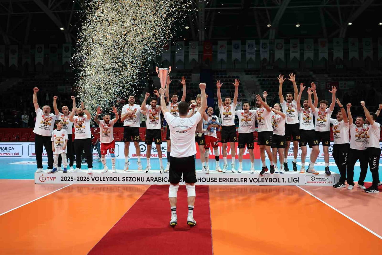 ARABİCA COFFEE HOUSE ERKEKLER 1. LİG PLAY-OFF FİNALİNDE KOCAELİ BÜYÜKŞEHİR BELEDİYESİ KAĞIT SPOR'U...