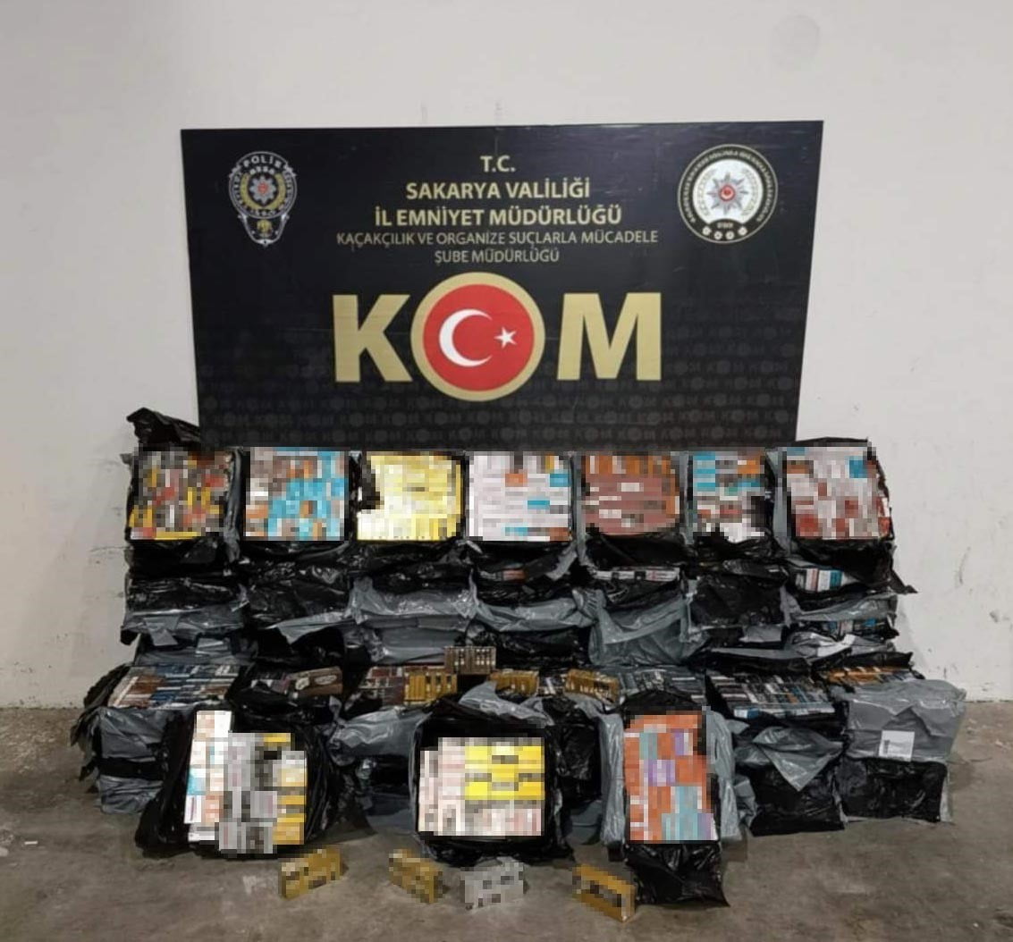 ARAÇTA 312 BİN GÜMRÜK KAÇAĞI YENİ NESİL ISITMALI ELEKTRONİK SİGARA TÜTÜNÜ ELE...