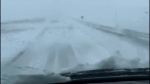 Ardahan'da ulaşıma kar ve tipi engeli